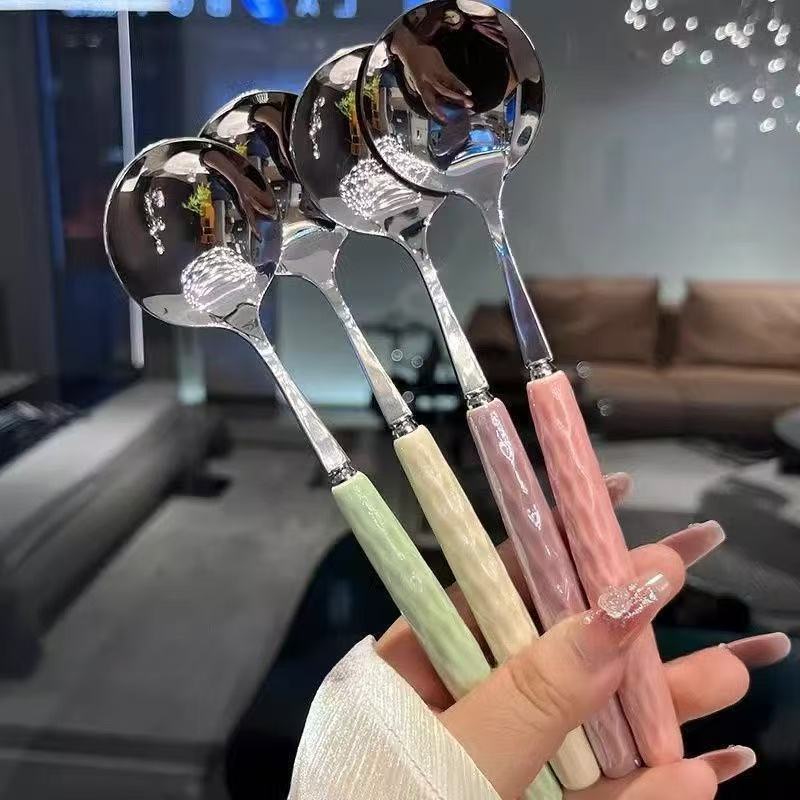Stainless Steel Spoon Household Soup Spoon Girl Household Plastic Handle Round Spoon Fruit Yogurt Spoon