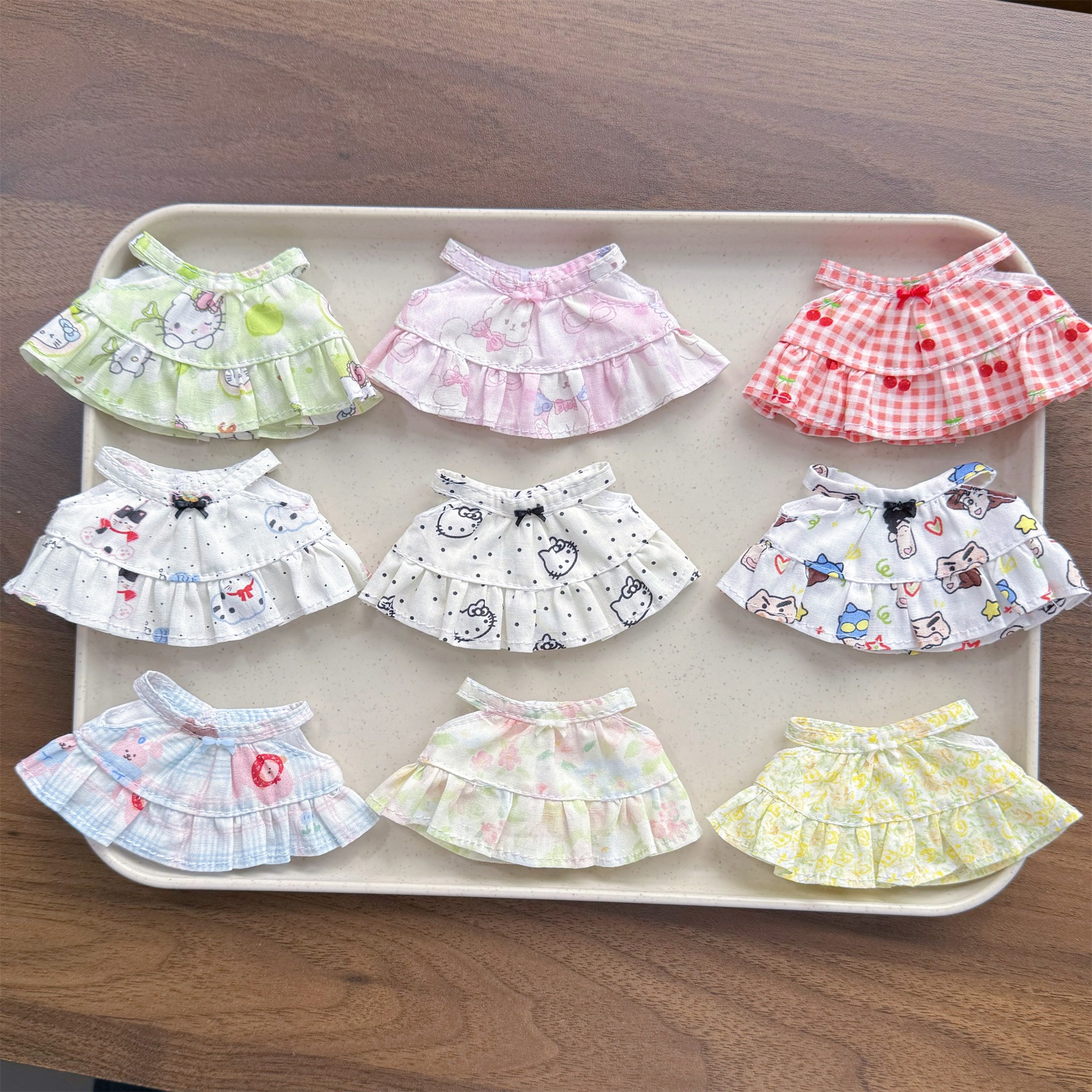 13cm Hello Kitty skirt labubu crying baby pleated ruffled dress 10cm doll clothes accessories