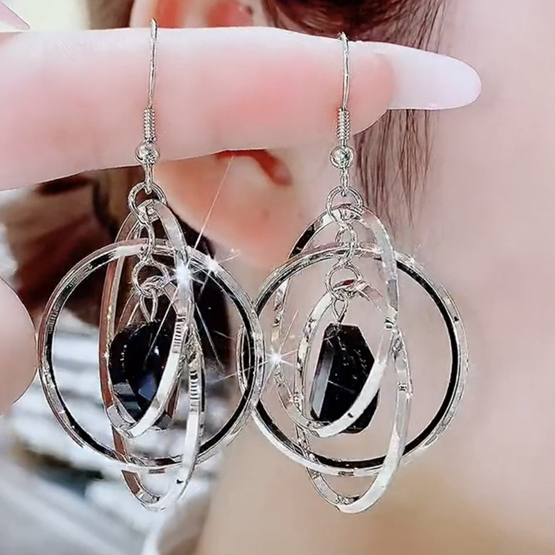 Loop Ear Drops Exaggerated Earrings 2024 New Rotating Hoop Ear Accessories
