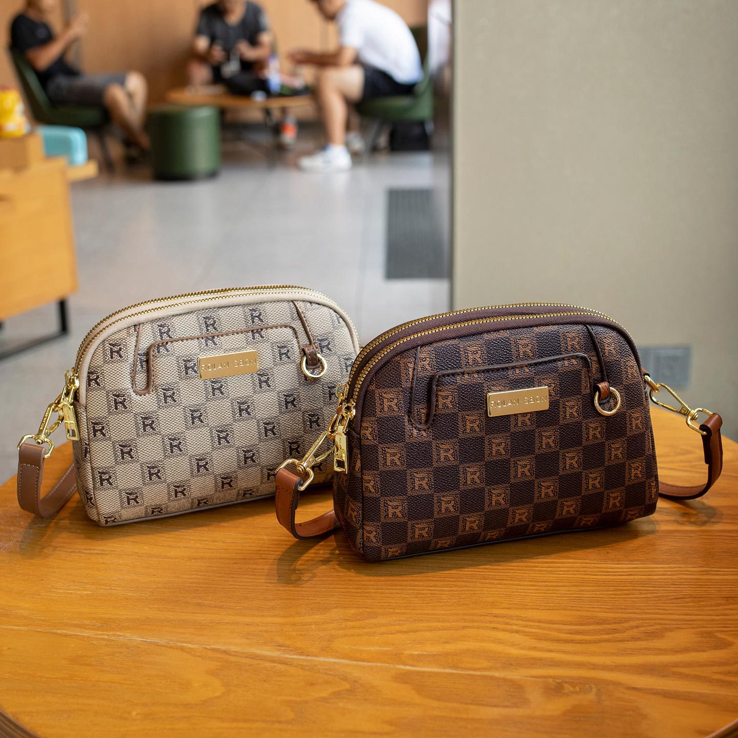 New checkerboard women's bag 2026 women's crossbody bag live streaming print texture bag
