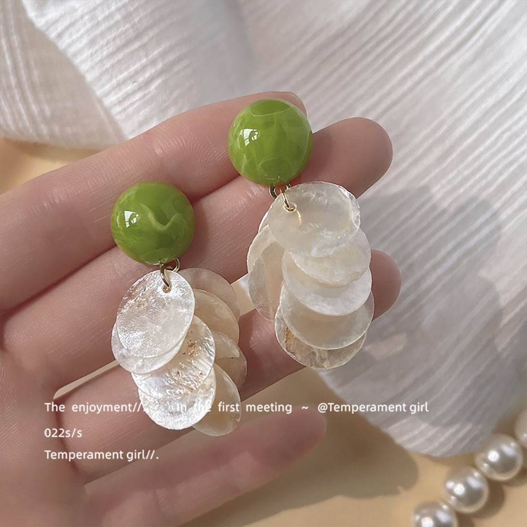 Summer new~Forest fresh natural shell silver-plated needle handmade earrings green earrings