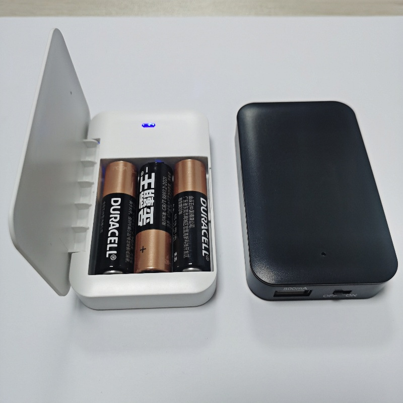Ultra-thin three-section flip cover 5号 dry battery emergency charger portable 3AA alkaline battery box mobile power bank backup