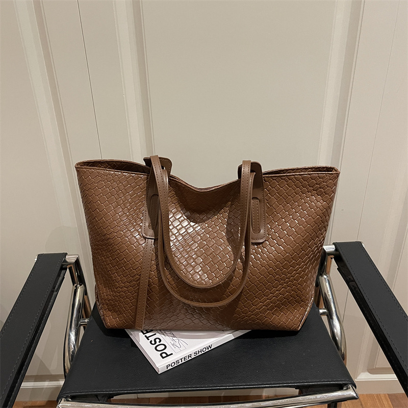 Large capacity underarm bag women 2026 new tote bag woven simple single shoulder bag