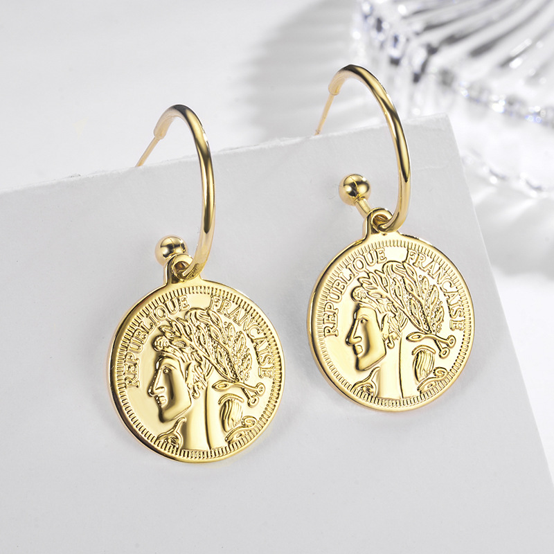 New Round Disc Earrings Women Gold Coin Coin Portrait Ear Hook Red Apple Earrings 821725