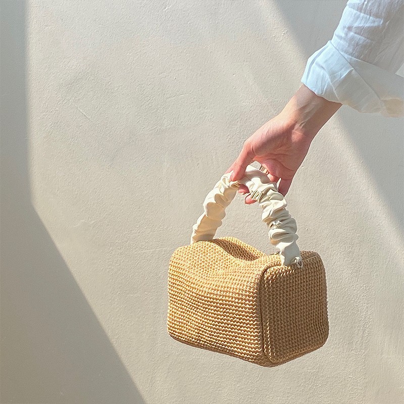 Summer Straw Bag for Women 2026 New Girl's Pleated Contrast Color Handheld Square Bag Crossbody Bag