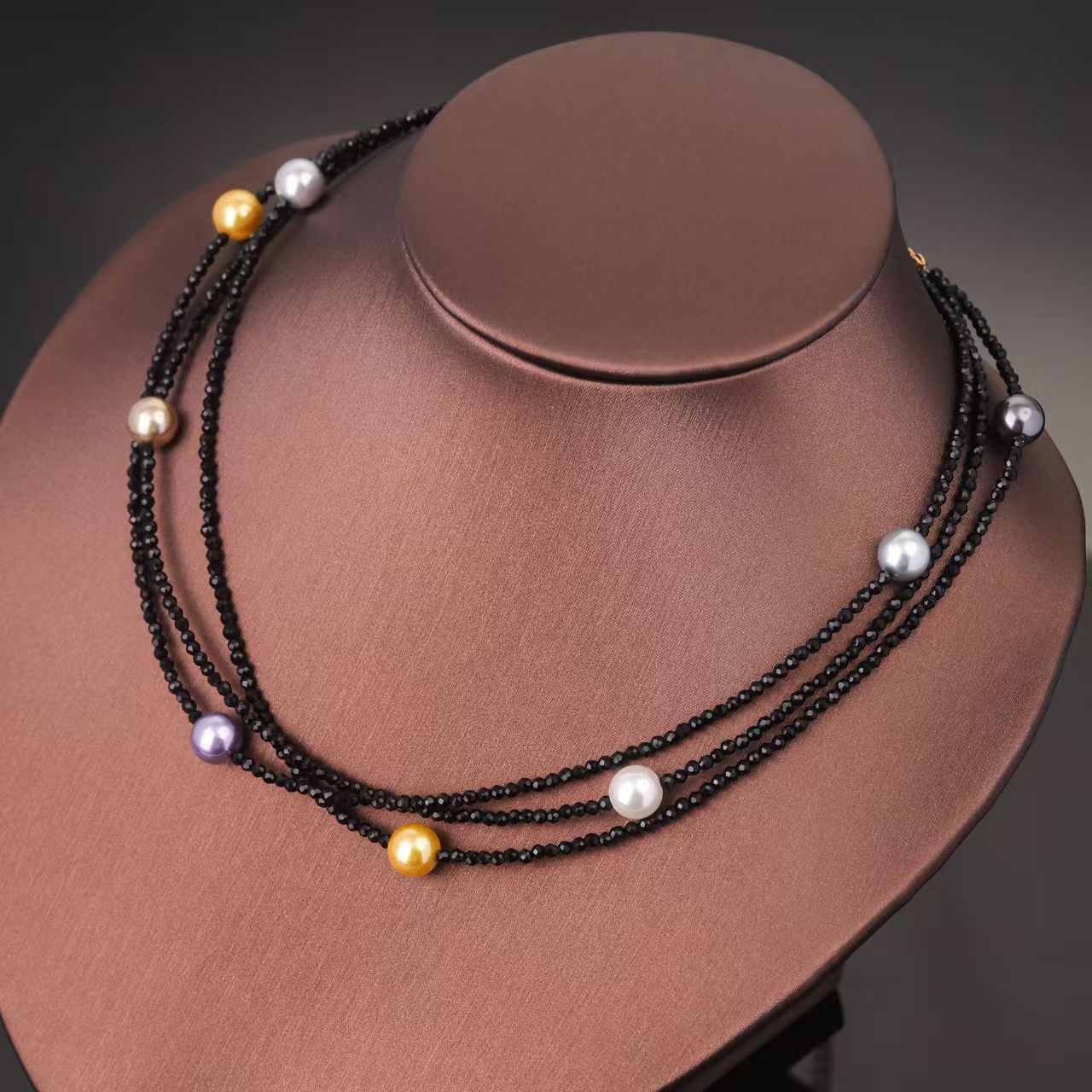 Black crystal necklace for women, design string pearl layered collarbone chain neck chain