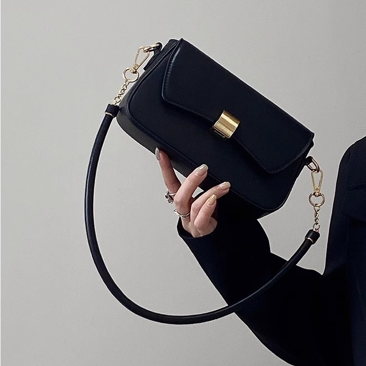 Women's Bag 2026 New Bag Baguette Bag Underarm Bag Single Shoulder Crossbody Small Bag