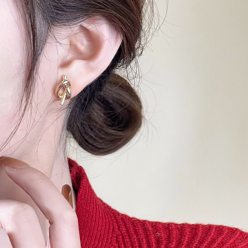 S925 silver needle knot design ear studs simple hollow earrings small new ear accessories 6288