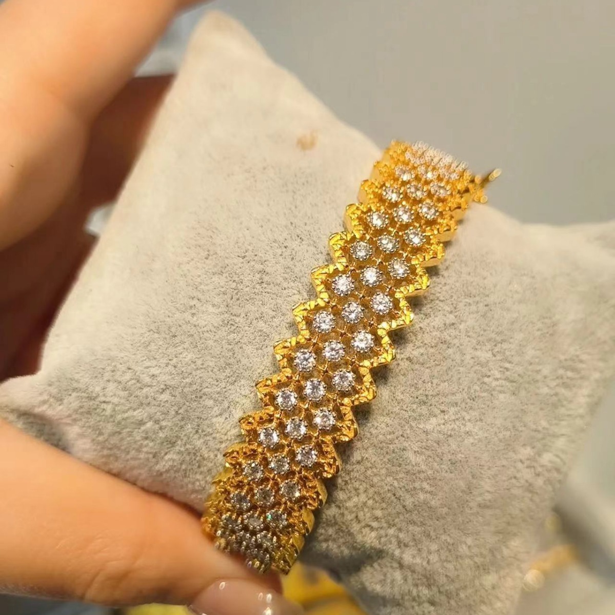 New Italian Wire Full Diamond Mesh Bracelet Lace Edge Hollow Starburst Jewelry