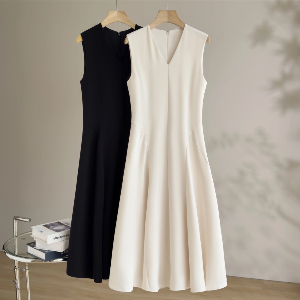 TH simple three-acetate sleeveless dress women summer V-neck high-intelligence professional large swing umbrella skirt