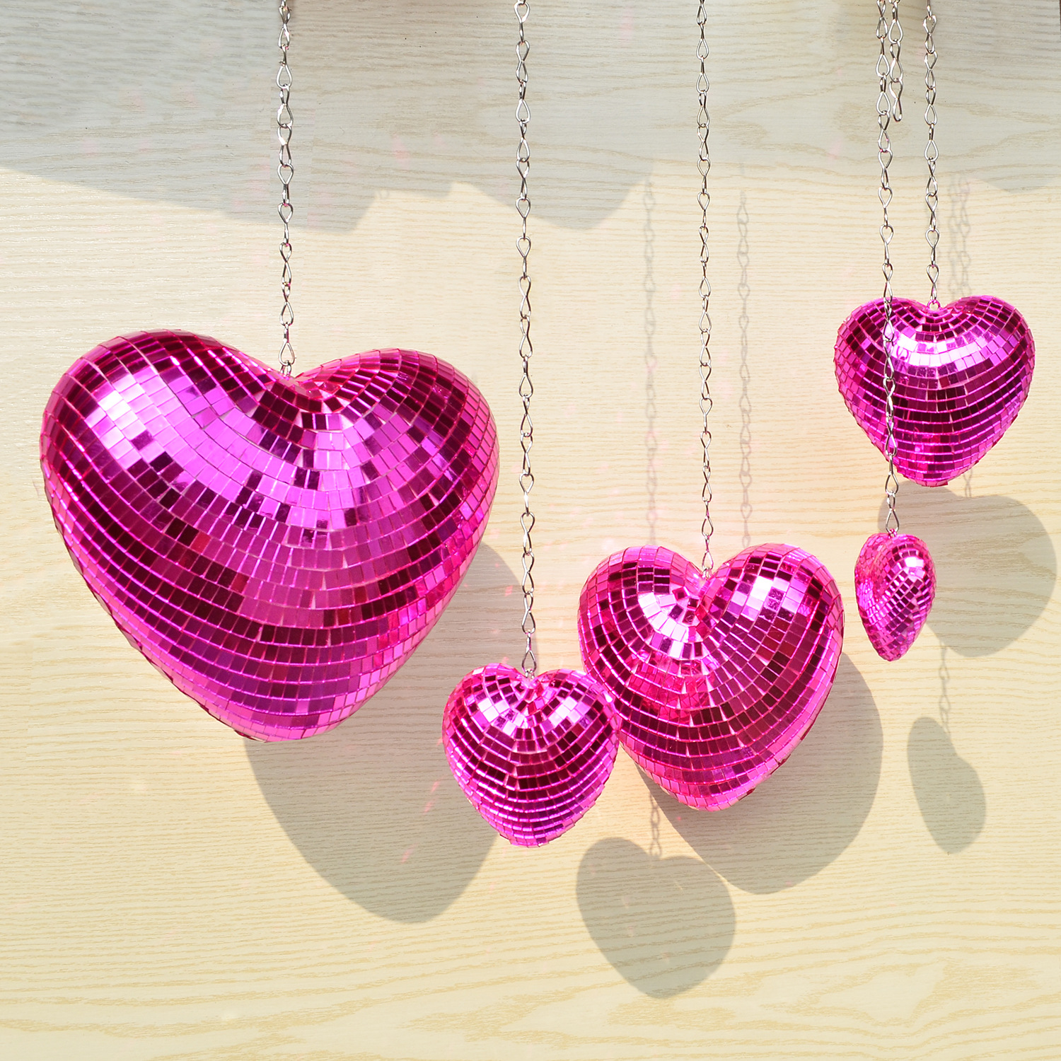 Love Heart Disco Ball Mirror Disco Ball Heart Reflective Atmosphere Decoration Party Pendant with Chain
