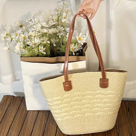 Handmade straw bag women 2025 new large capacity woven handbag shoulder bag underarm bag beach bag