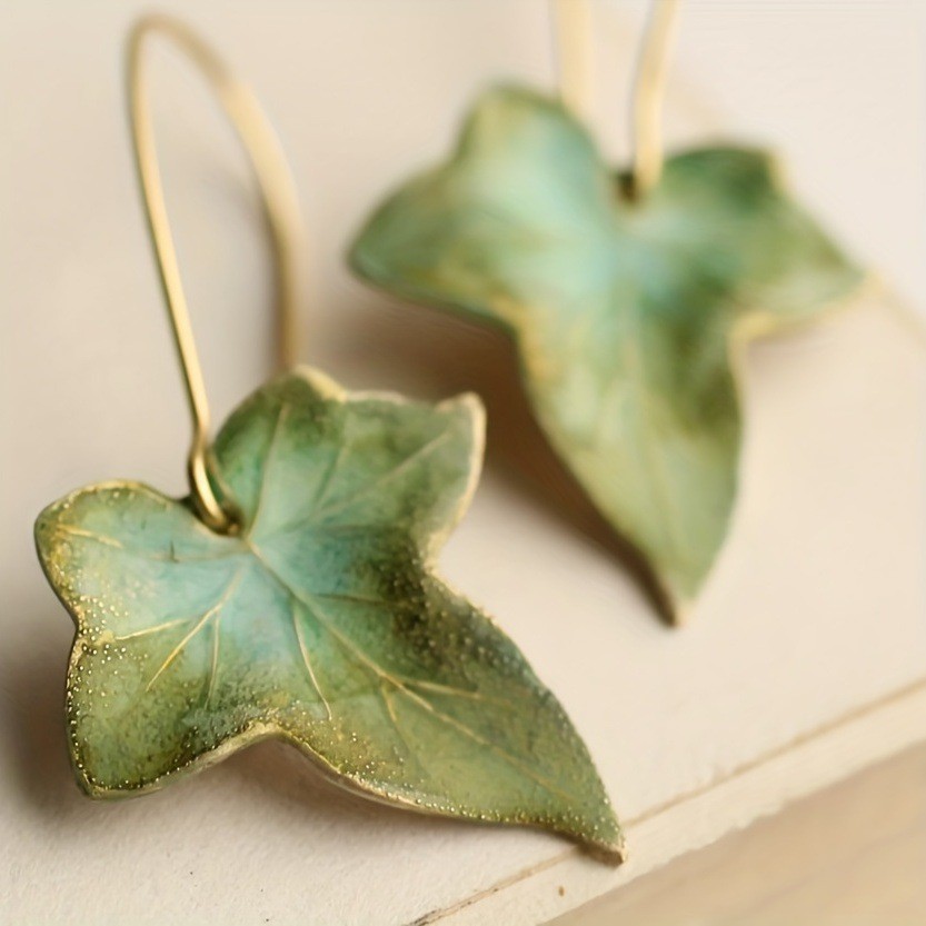 New Green Maple Leaf Earrings Simple Earrings