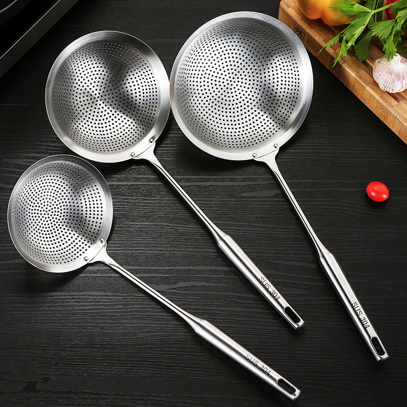 304 stainless steel thickened punched colander, food-grade household kitchen hot pot frying large colander, long-handled noodle strainer