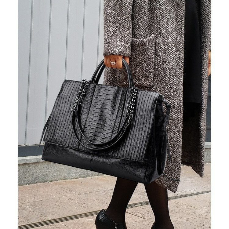 Bags 2025 New Large Capacity Women's Bag Single Shoulder Handheld Tote Bag Work Briefcase Simple