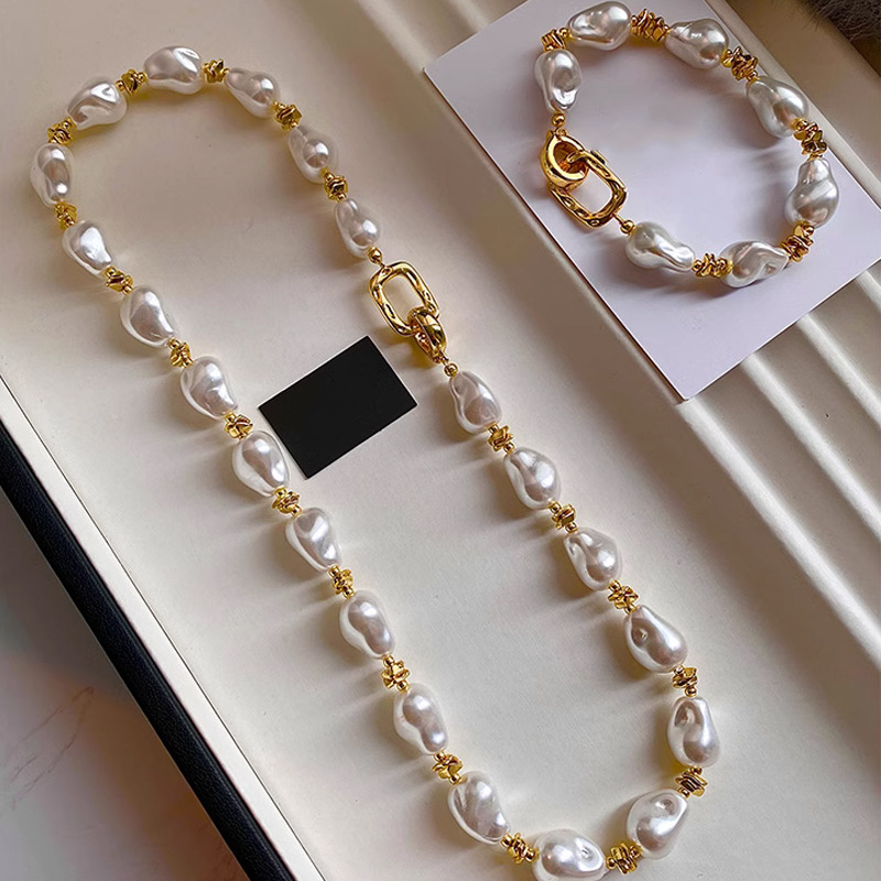 Baroque irregular pearl necklace niche 2025 new collarbone chain