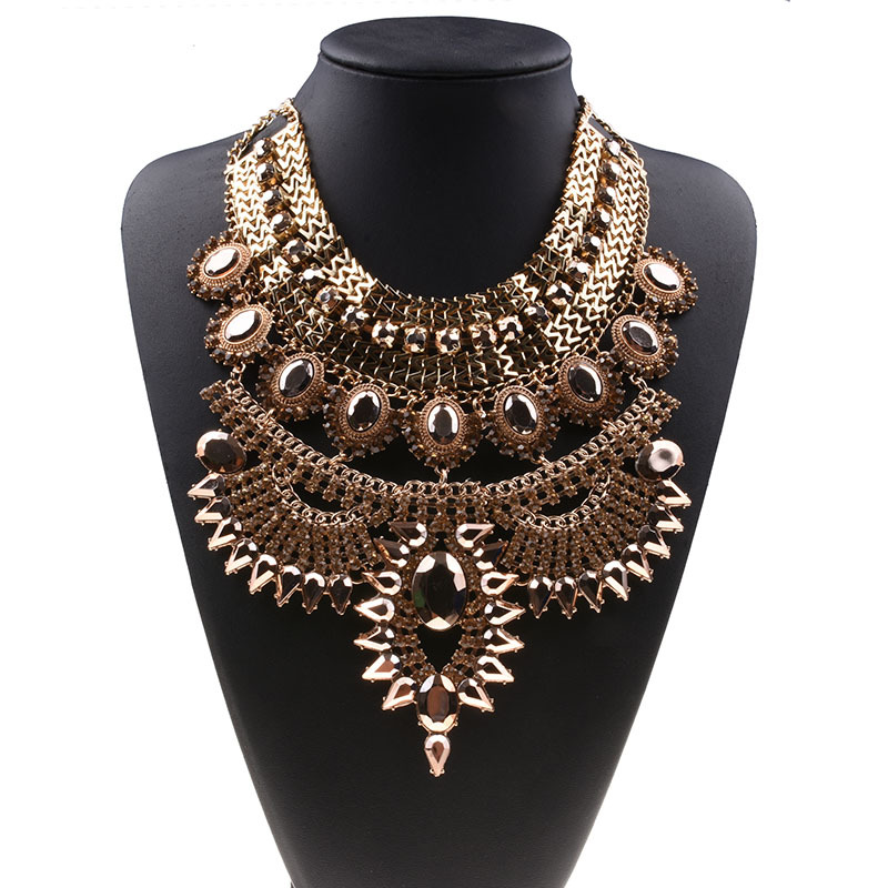Big brand exaggerated necklace alloy diamond short necklace crystal necklace accessories