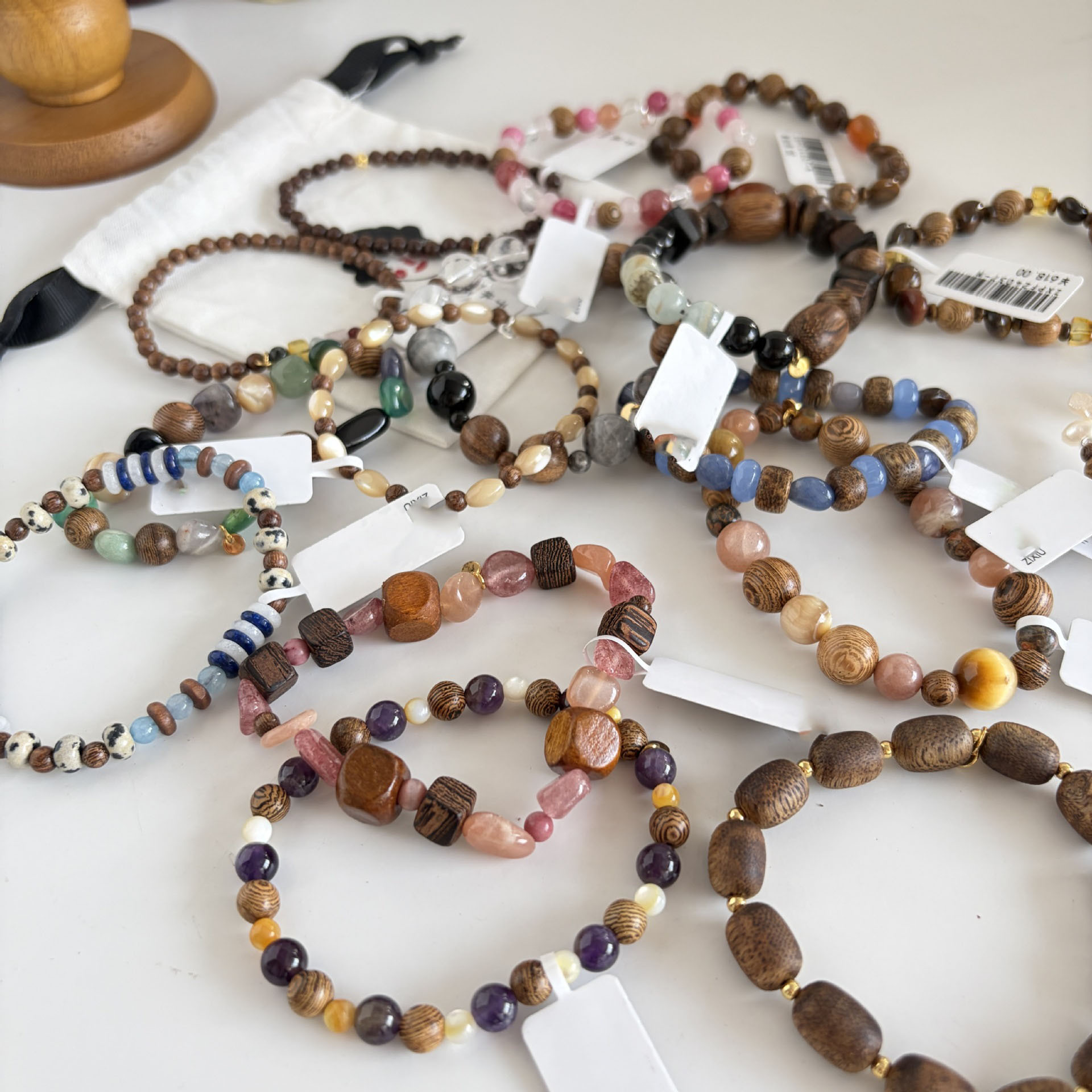 Spring Summer New Agarwood Sandalwood Natural Stone Agate/Amber/Crystal Tiger Eye Agate Beaded Bracelet for Women Collection