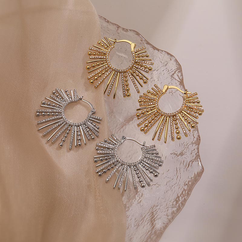 HECHENG jewelry metal sunflower ear clip exaggerated line sense fan-shaped earrings for women