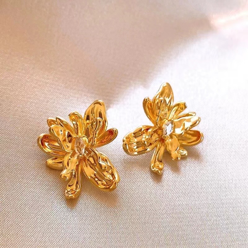 Flower ear studs super fairy exaggerated elegant celebrity style ear accessories