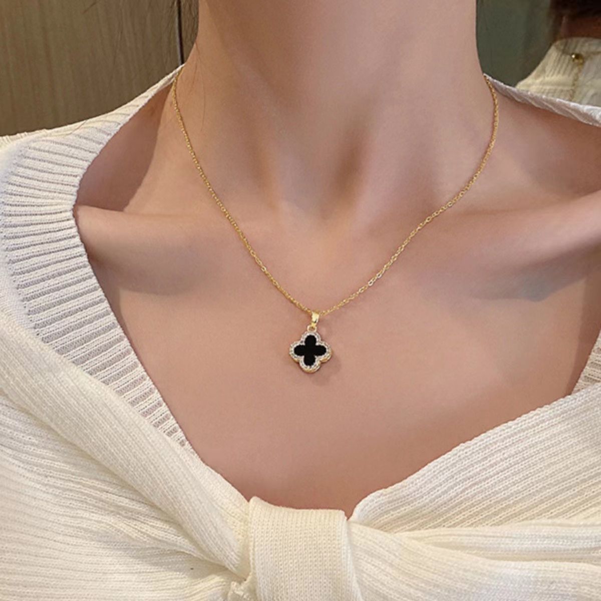 Four-leaf clover summer fragrance necklace single-sided锁骨 student version