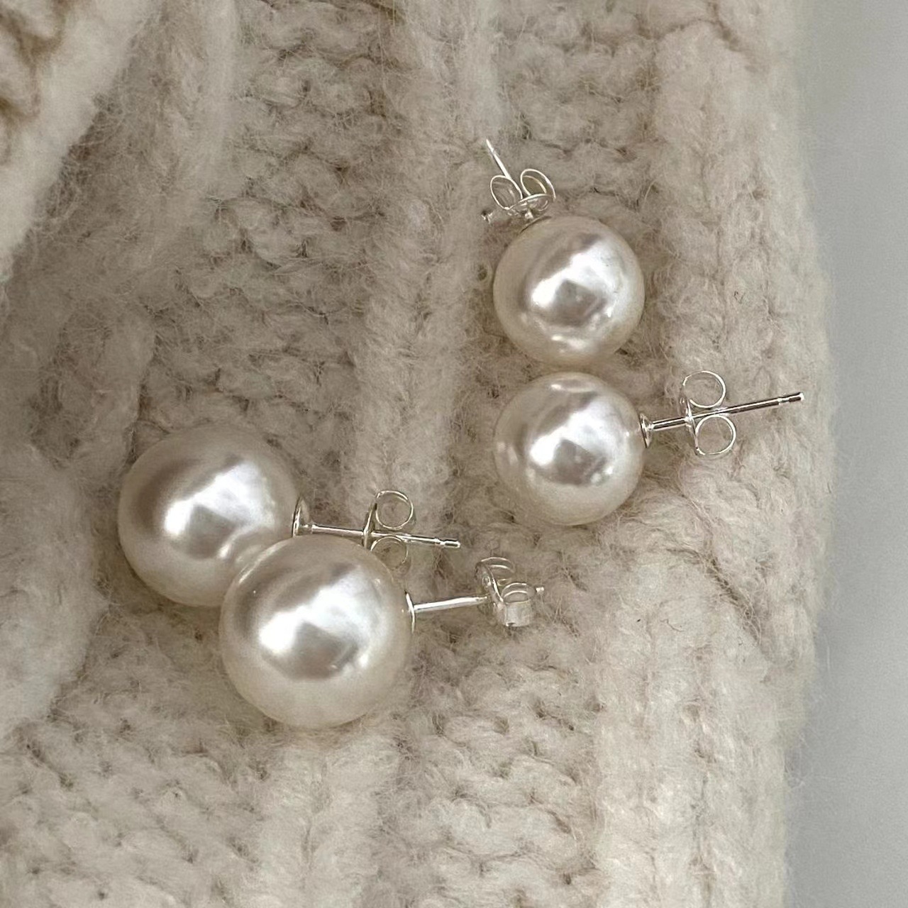 Exotic color S925 sterling silver genuine round strong light artificial texture crystal Swarovski pearl ear studs for women large