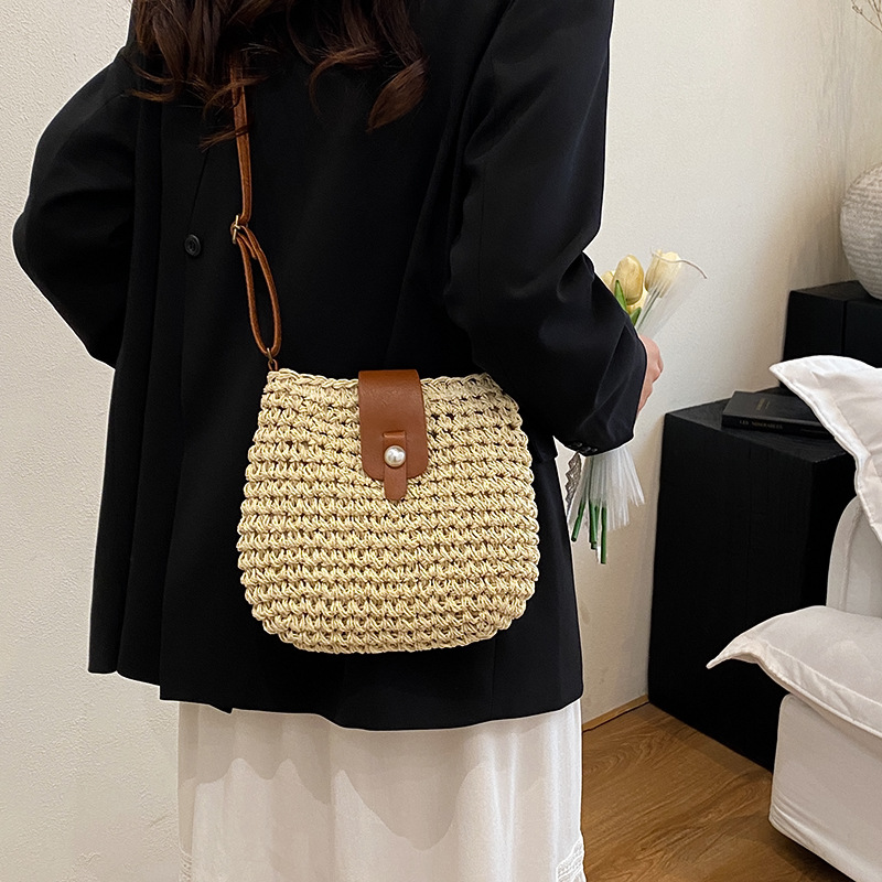 Woven hollow bag women 2024 spring summer new straw woven shoulder crossbody casual bag vacation bag