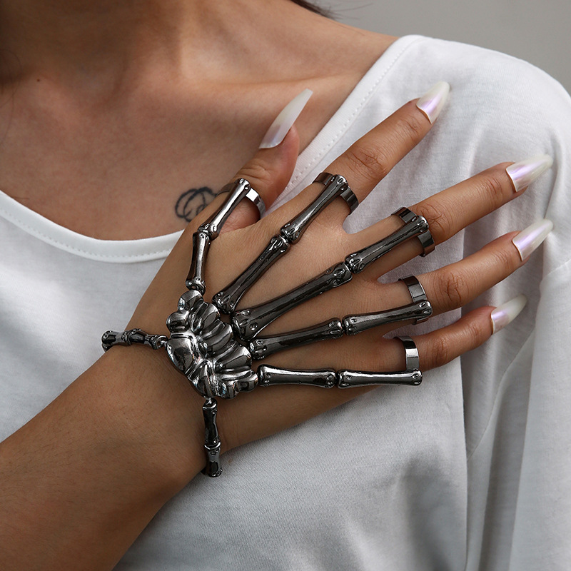 New Hand Accessory Punk Skull Hand Bone Five-Finger Ring Bracelet Adjustable Chain