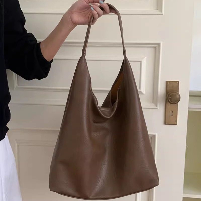 Maillard Style Commute Bag Large Capacity Women's Bag 2026 New Popular Relaxed Single Shoulder Tote Bag