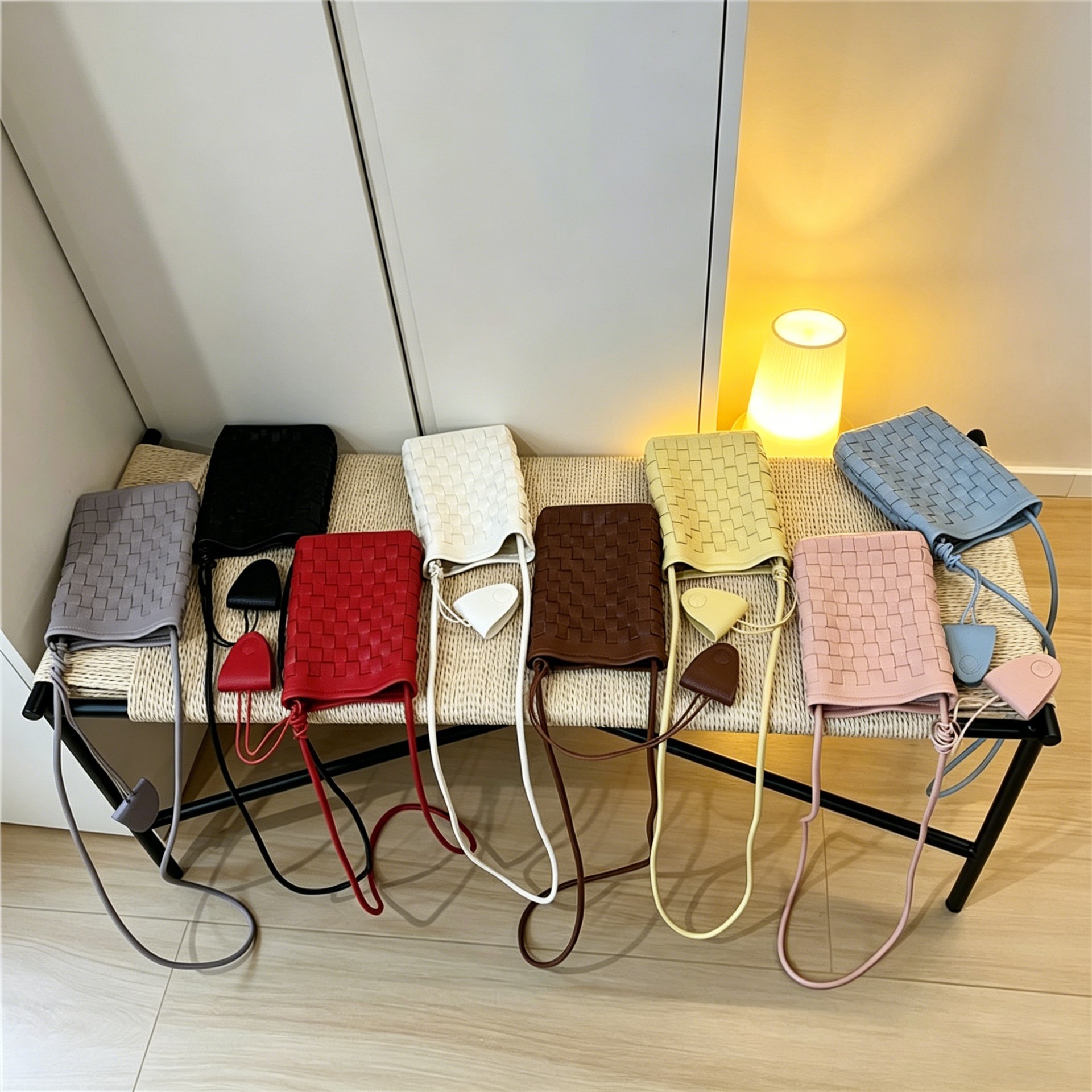 Hand-Woven Phone Pouch Small Fresh Summer Small Bag 2026 New Women Mini Walking Crossbody Bag