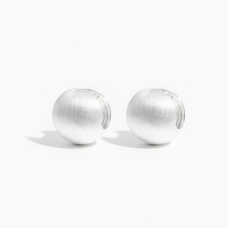 Exclusive Satin Pulling Ball Stud Earrings Women Earrings Ear Accessories
