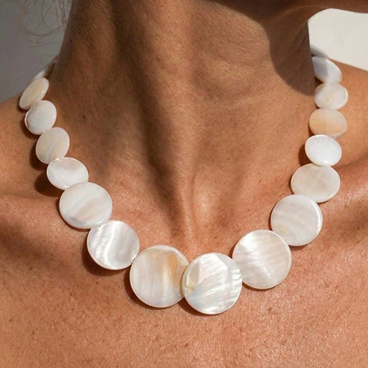 Accessories Beach Vacation Style White Shell Bead Necklace for Women Choker Necklace