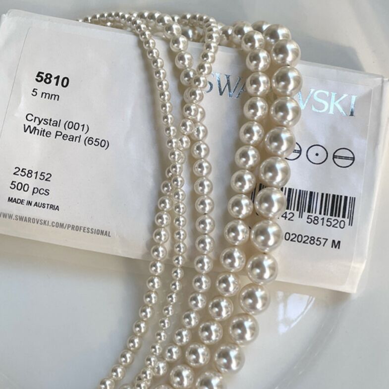 Round high-gloss pearl necklace for women elegant 2026 autumn winter new yuanbao buckle silver accessories