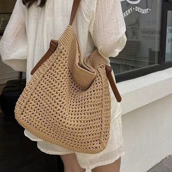 Niche handmade woven bag shoulder bag large bag 2026 new tote bag women's seaside beach bag large capacity
