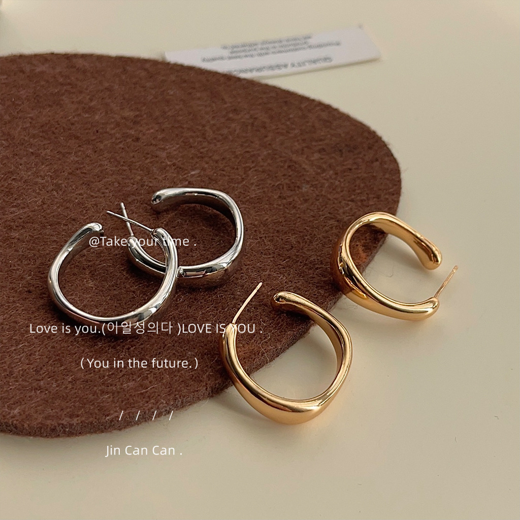 Minimalist geometric plain circle earrings simple metallic shiny earrings for women