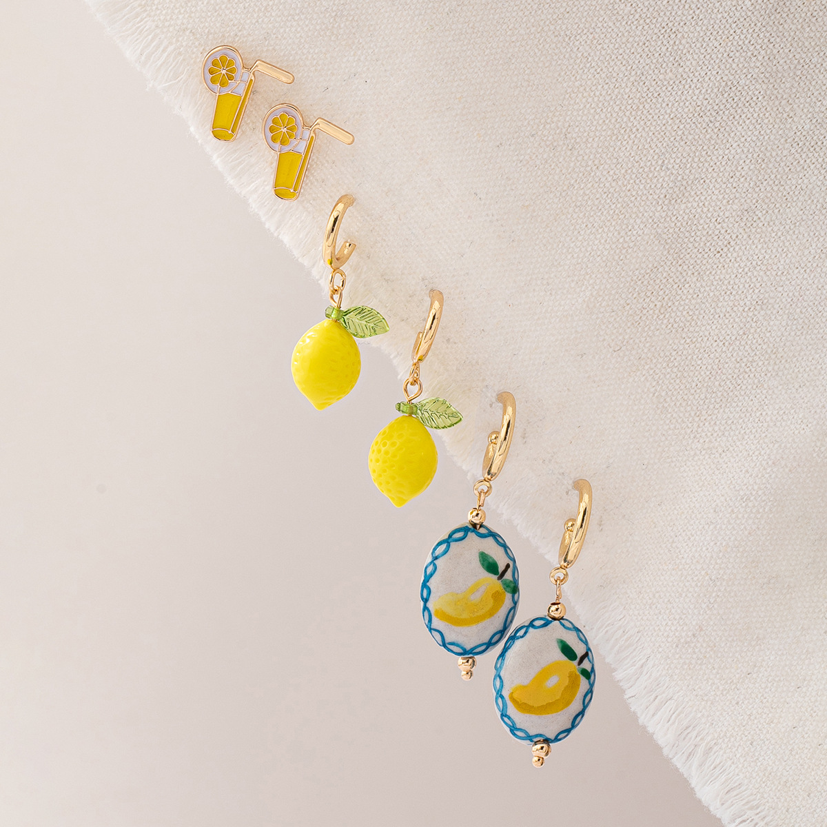 Qingdao Daiwei Accessories 3 Pairs Women's Summer Fruit Lemon Cherry Pendant Printed Earrings Earring Set