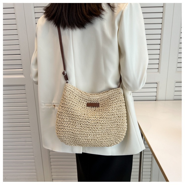 Summer Large Capacity Single Shoulder Straw Woven Bag New Handwoven Crossbody Bag Women's Vacation Beach Bag
