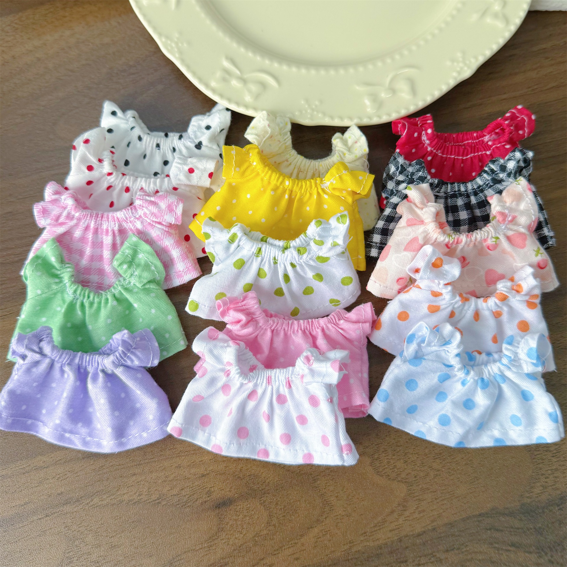 4.0 fourth generation mini mini Labubu doll clothes 10cm dress-up clothes dress small kt cat replacement