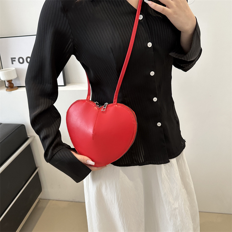 2026 New Love Bag Women Heart Phone Crossbody Bag Single Shoulder Bag