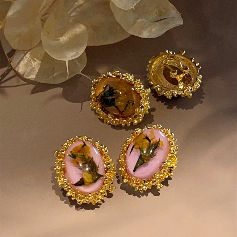Exquisite Colored Dried Flower Amber Earrings Plated 18K Matte Gold Ear Accessories