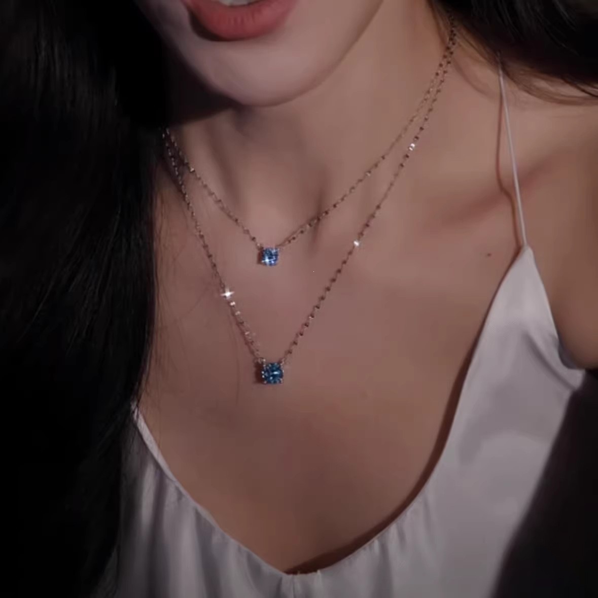 Lip chain nose shit diamond necklace neck drop of tears four-prong mini single diamond sea blue zircon pendant锁骨 chain