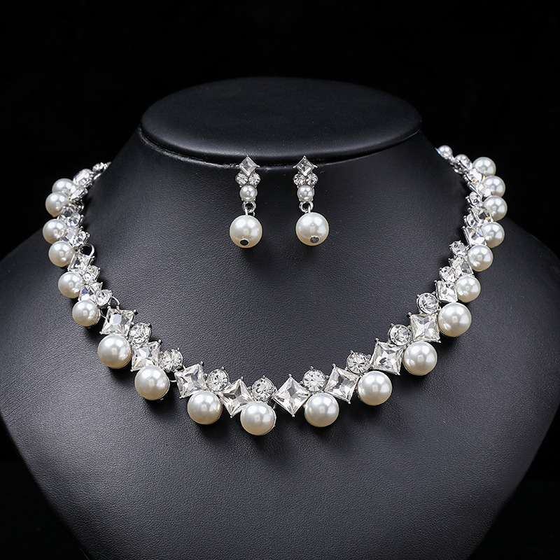 Jewelry Pearl Gemstone Necklace Set Women Niche Sweater Chain Collarbone Chain Alloy