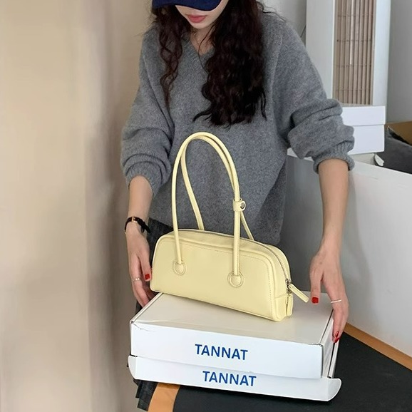 2025 Textured Large Capacity Single Shoulder Underarm Bag Baguette Small Square Bag