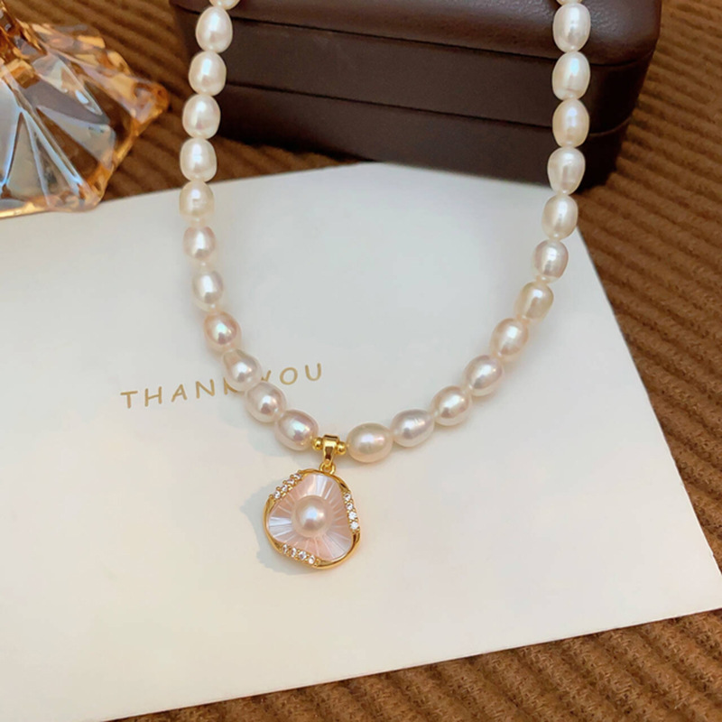 8mm large-size natural seedless freshwater pearl necklace for women, designer horseshoe clasp, collarbone chain, neck chain