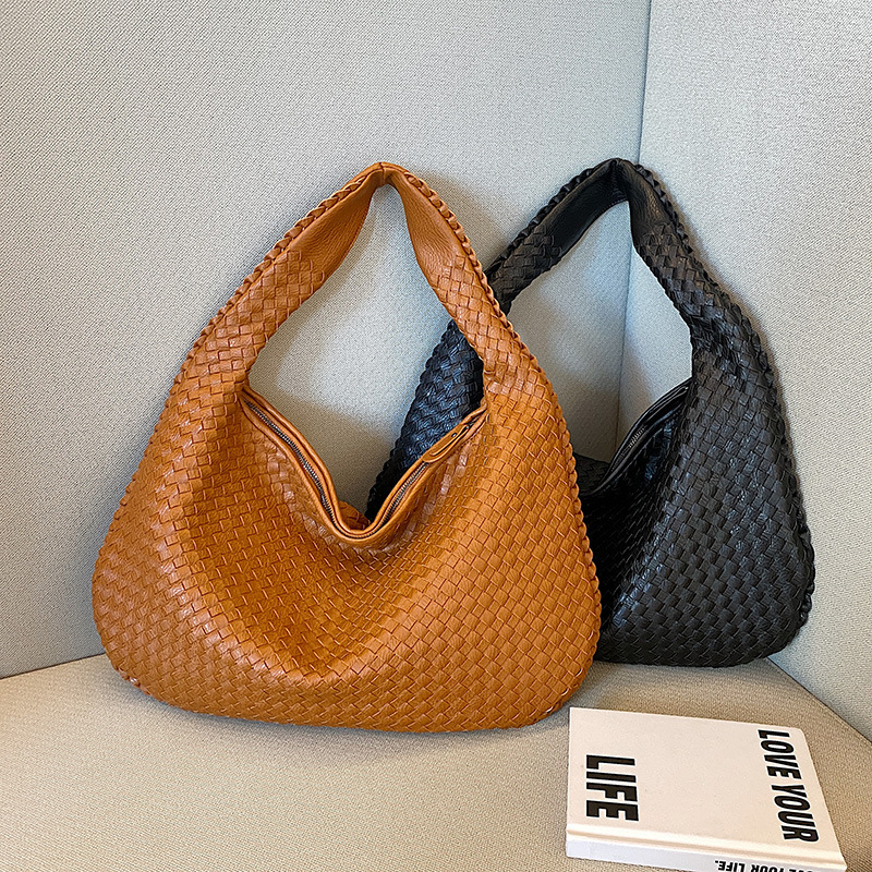 Woven Bag for Women Shoulder Underarm Bag Niche Textured Handheld Commuter Bag