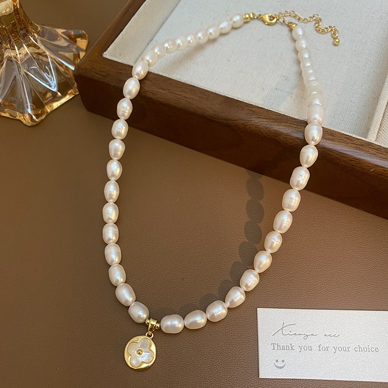 Zhuji natural freshwater pearl necklace for women, designer four-leaf clover pendant, collarbone chain