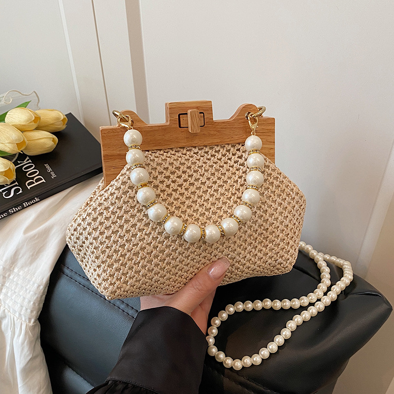 Summer beach seaside vacation pearl chain wooden clip hand-woven bag fresh shoulder handbag for women